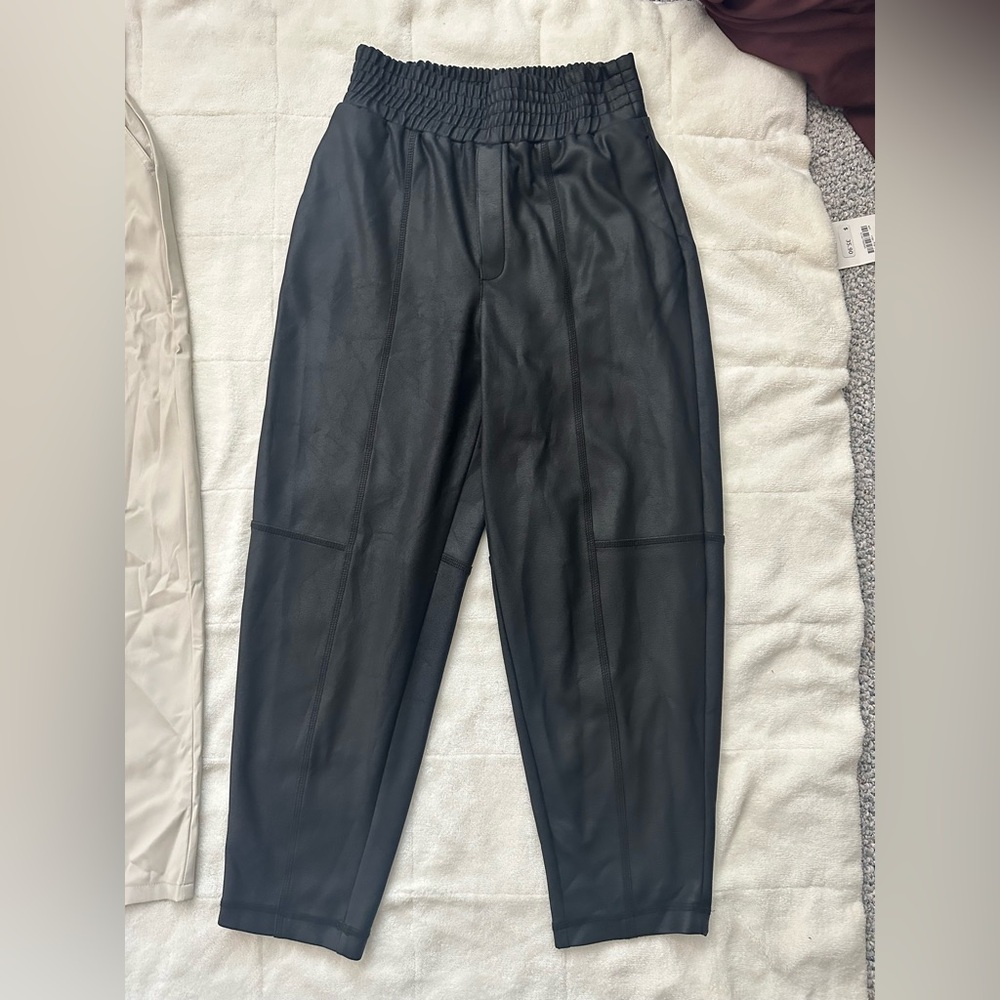 Zara Women’s Baggy joggers